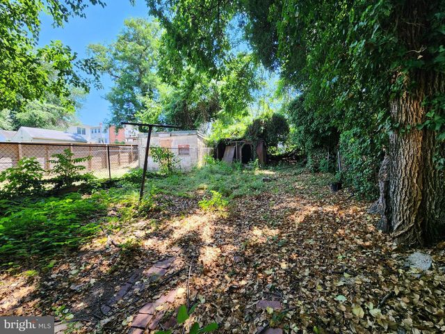 1317 U ST SE, Washington, DC 20020