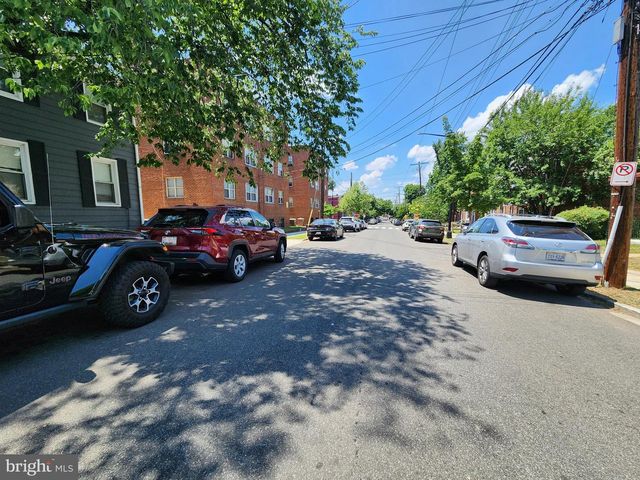 1317 U ST SE, Washington, DC 20020