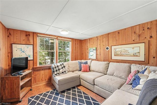1589 Warf Road, Lexington, NC 27292