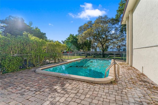 1335 NW 94th Way 1335, Coral Springs, FL 33071