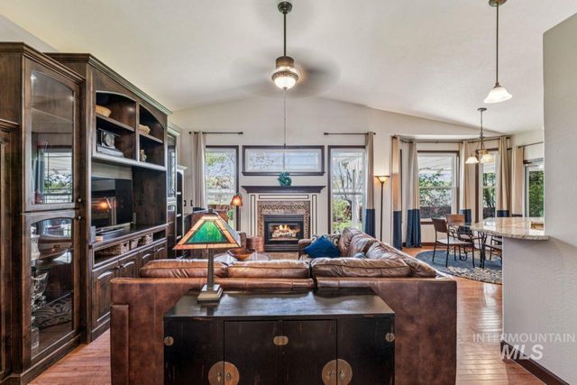 10220 N Palisades Way, Boise, ID 83714