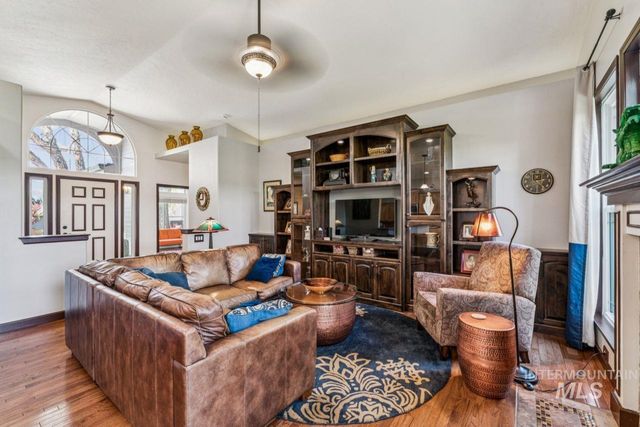 10220 N Palisades Way, Boise, ID 83714