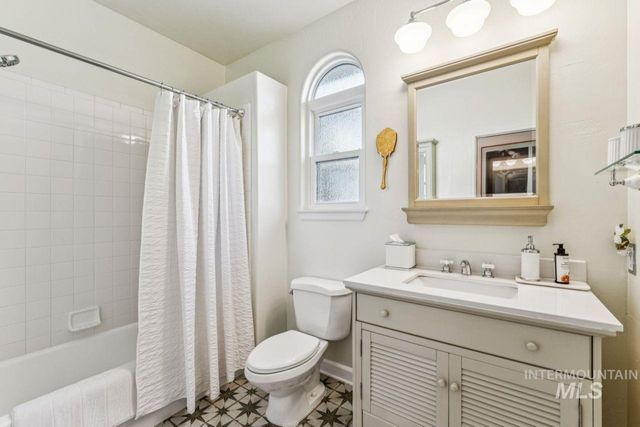 10220 N Palisades Way, Boise, ID 83714