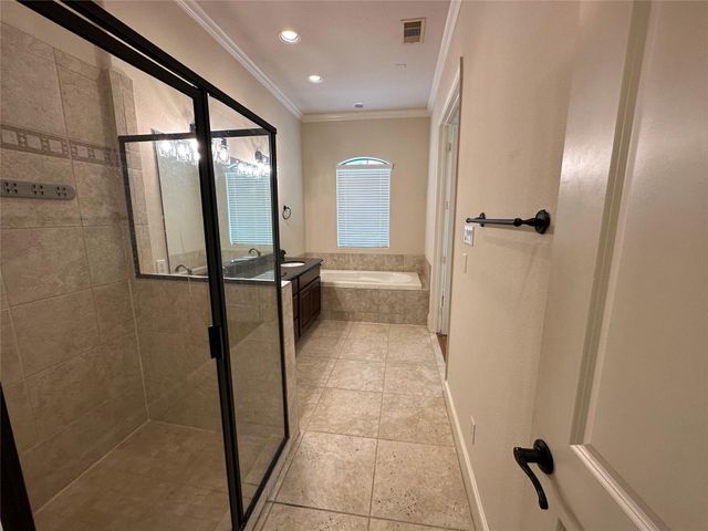 6353 Richmond Avenue 121, Houston, TX 77057