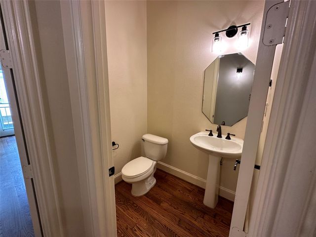 6353 Richmond Avenue 121, Houston, TX 77057