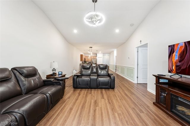 124 Acorn Lane, Elyria, OH 44035
