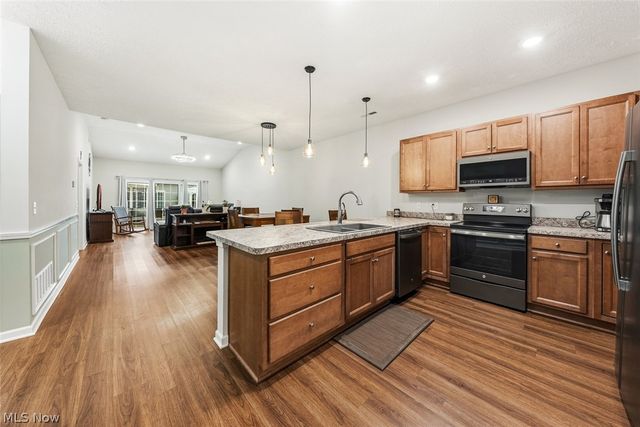 124 Acorn Lane, Elyria, OH 44035
