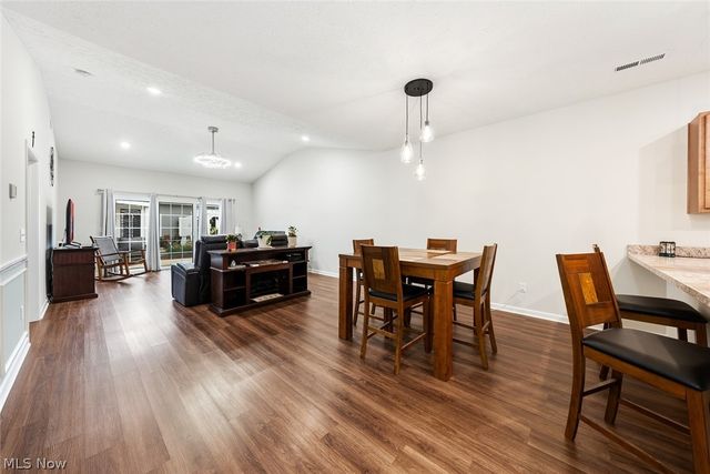 124 Acorn Lane, Elyria, OH 44035