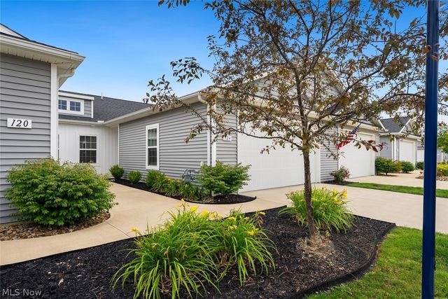 124 Acorn Lane, Elyria, OH 44035