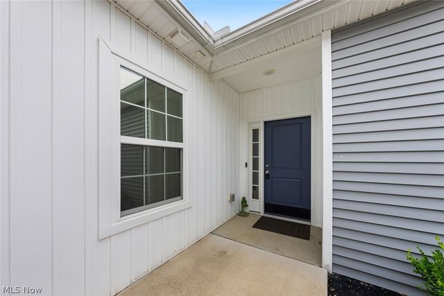 124 Acorn Lane, Elyria, OH 44035