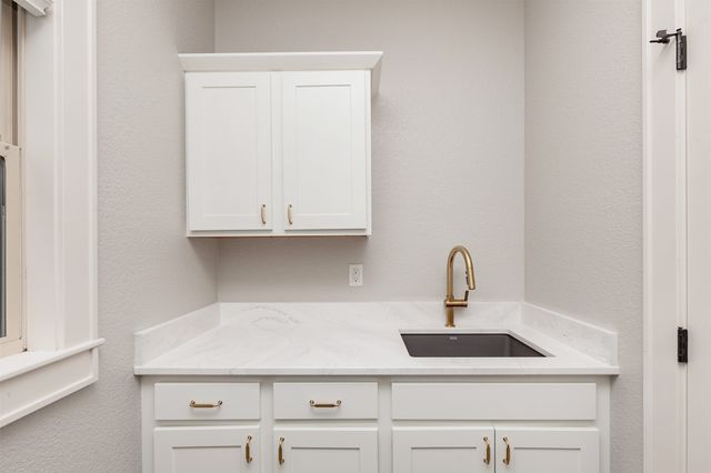 5119 NE Jan Rose Parkway, Ankeny, IA 50021