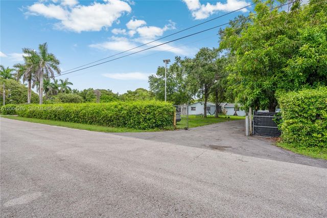 26105 SW 193rd Ave, Homestead, FL 33031