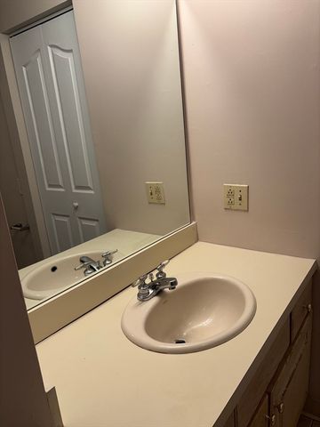 34 Sumner Ave 411, Springfield, MA 01108