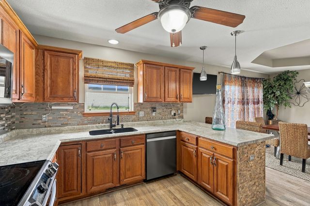 5704 REDWING DR, Columbia, MO 65202
