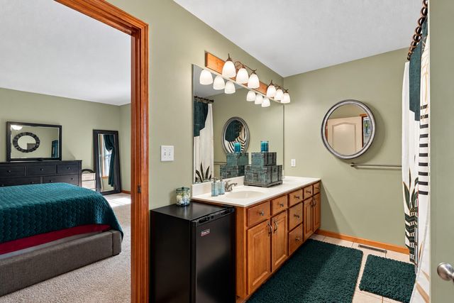 5704 REDWING DR, Columbia, MO 65202