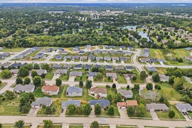 5704 REDWING DR, Columbia, MO 65202