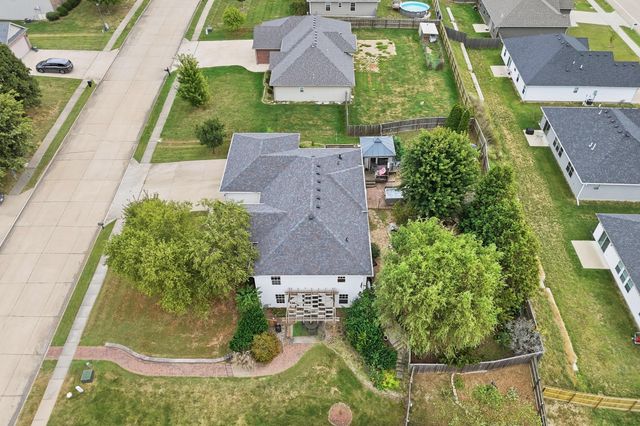 5704 REDWING DR, Columbia, MO 65202