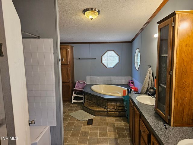 107 Hollow Hill Lane, Rogersville, TN 37857