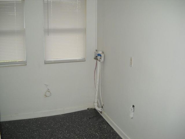 145 E Farmer Street, Independence, MO 64050