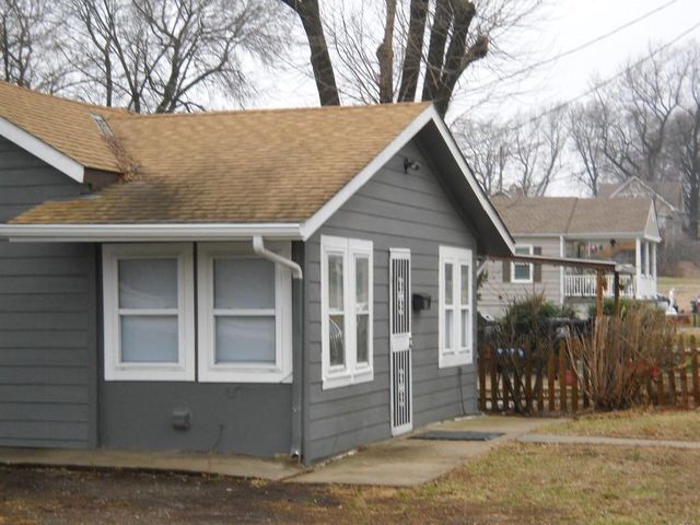 145 E Farmer Street, Independence, MO 64050