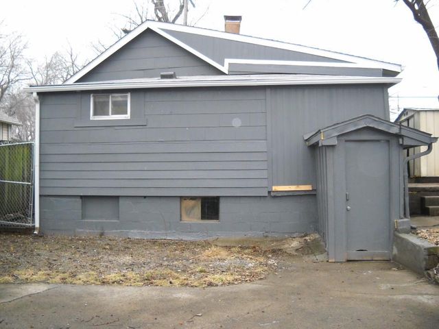 145 E Farmer Street, Independence, MO 64050