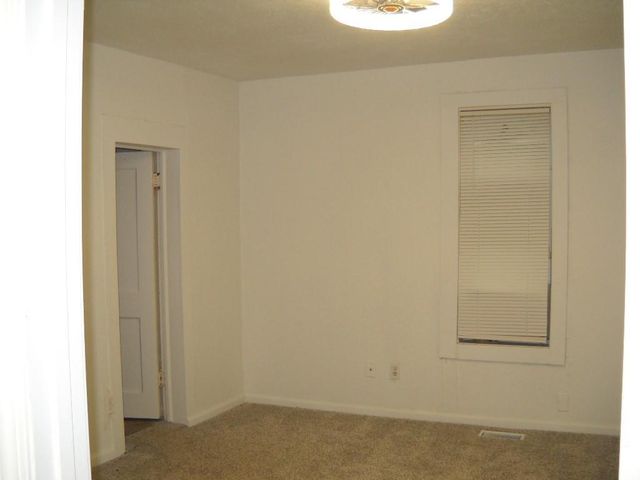 145 E Farmer Street, Independence, MO 64050