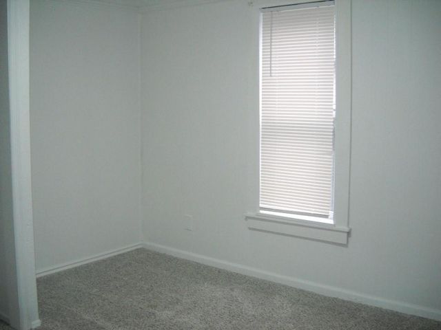 145 E Farmer Street, Independence, MO 64050