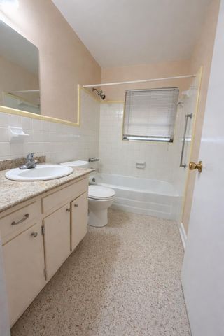 1016 Colonial Road, Fort Pierce, FL 34950