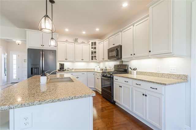 159 Thames Drive, Henrietta, NY 14588