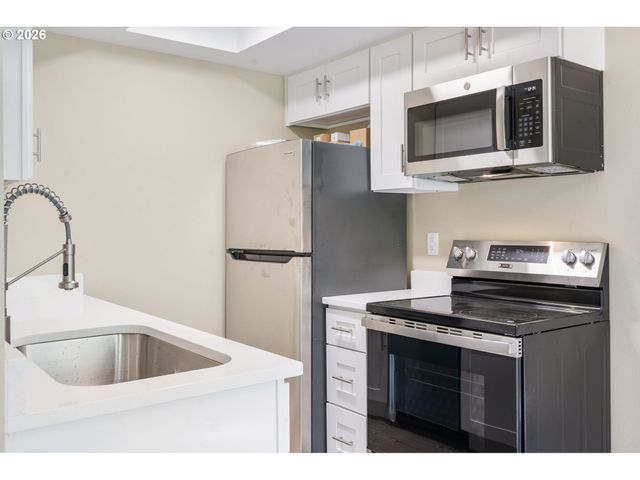 9967 Se TALBERT St, Clackamas, OR 97015