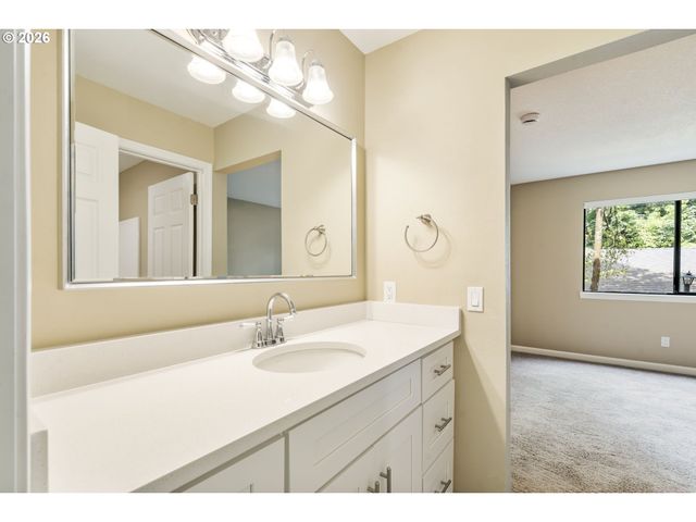 9967 Se TALBERT St, Clackamas, OR 97015