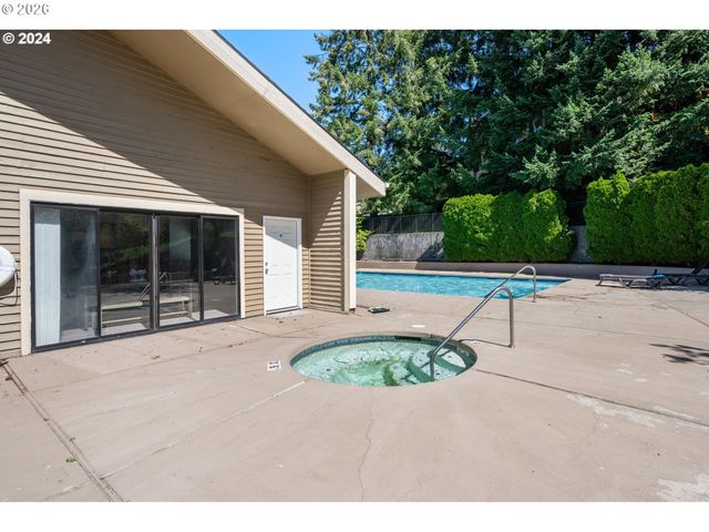 9967 Se TALBERT St, Clackamas, OR 97015