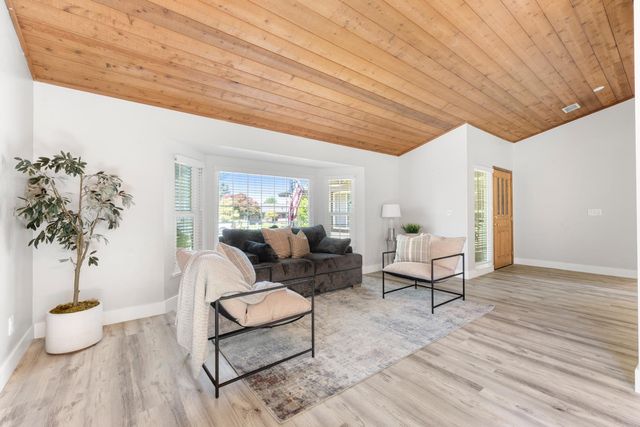 1209 Buckboard Dr, Lincoln, CA 95648