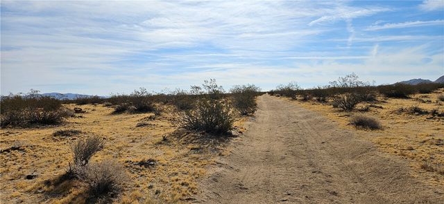 800 Datura Terrace Near, Lucerne Valley, CA 92356