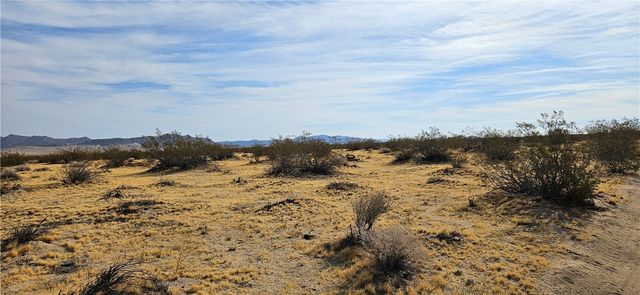 800 Datura Terrace Near, Lucerne Valley, CA 92356