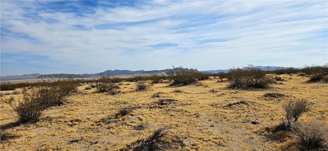 800 Datura Terrace Near, Lucerne Valley, CA 92356