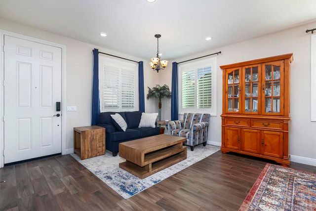 2025 Campo Verde Ct, Escondido, CA 92026