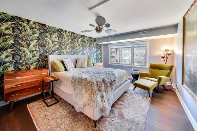 2460 W Talcott Road 219, Park Ridge, IL 60068