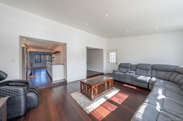 27 Walnut Street, New Windsor, NY 12553