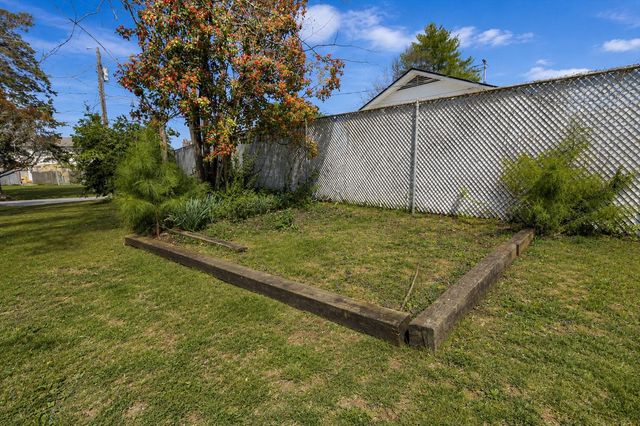 201 Blythe Ferry Road NE, Cleveland, TN 37312