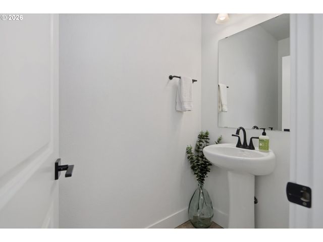 12230 Sw TRASK St, Beaverton, OR 97007