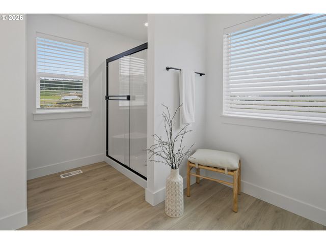 12230 Sw TRASK St, Beaverton, OR 97007