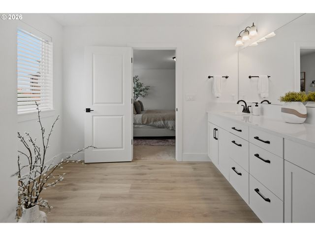 12230 Sw TRASK St, Beaverton, OR 97007