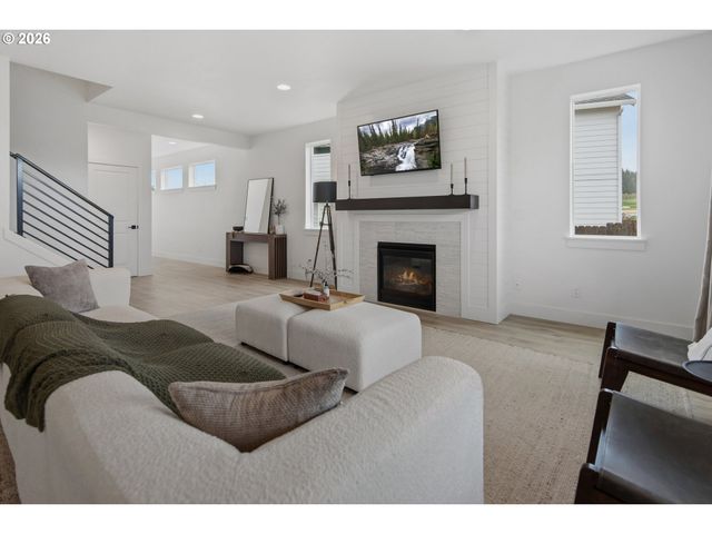 12230 Sw TRASK St, Beaverton, OR 97007