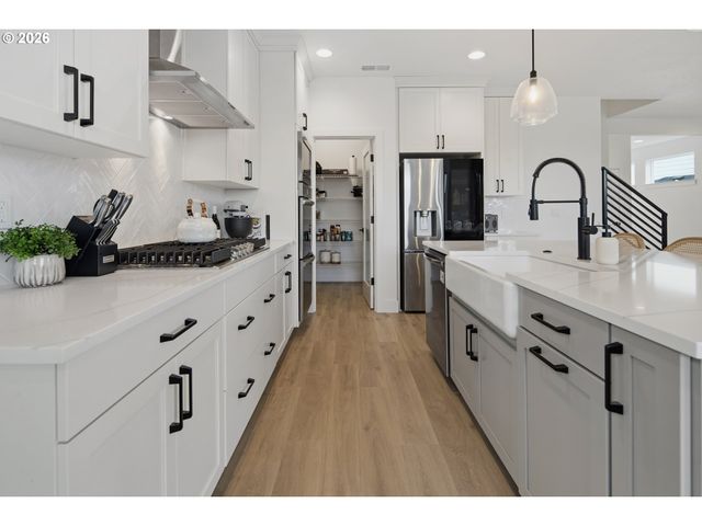 12230 Sw TRASK St, Beaverton, OR 97007