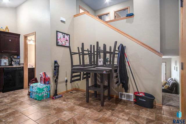 3403 -3409 W 93rd St Street, Sioux Falls, SD 57108