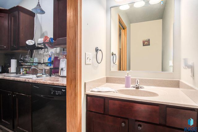 3403 -3409 W 93rd St Street, Sioux Falls, SD 57108