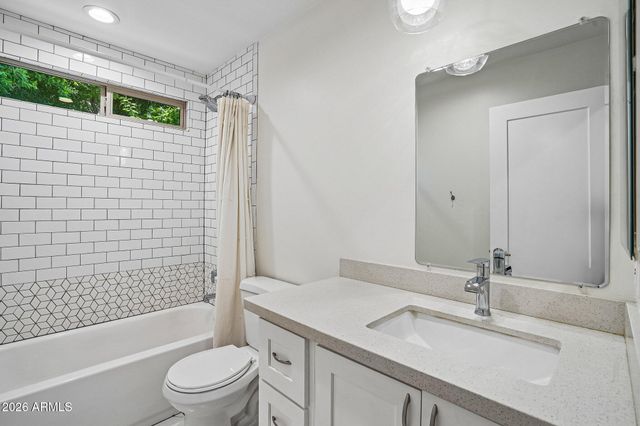 17181 N 52nd Avenue, Glendale, AZ 85308