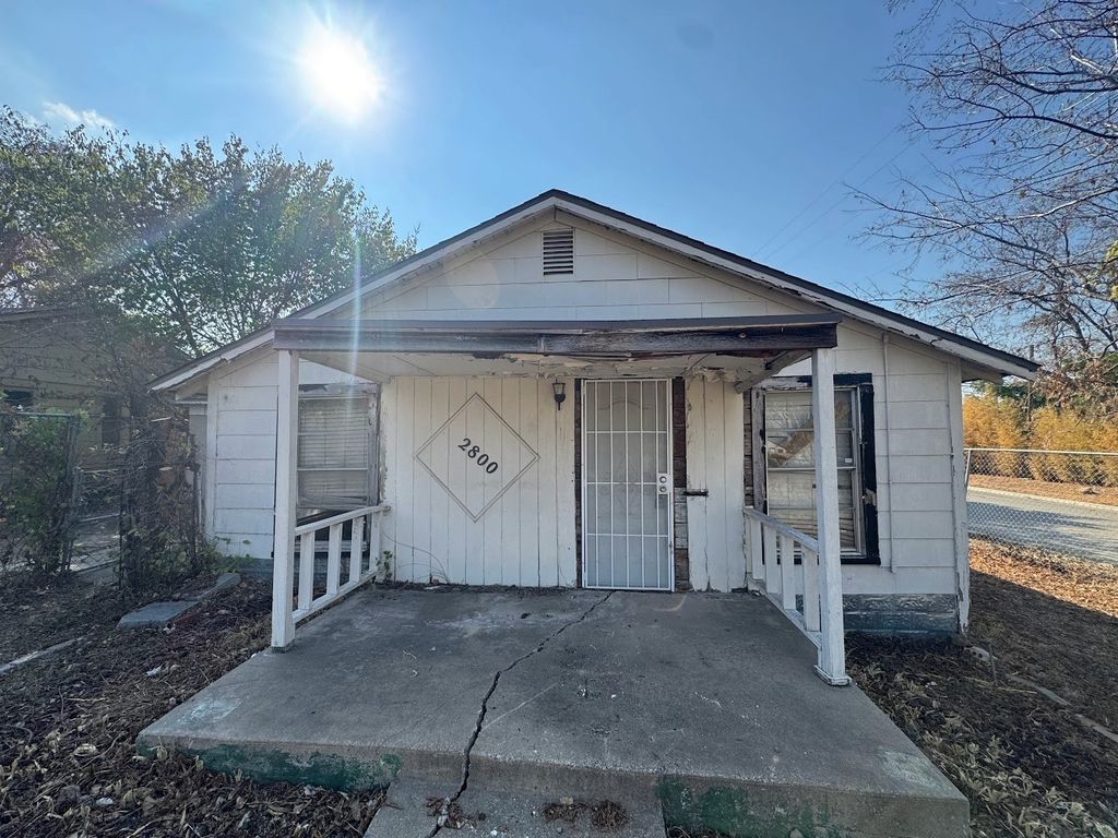 2800 S Jones Street, Fort Worth, TX 76104 — exterior