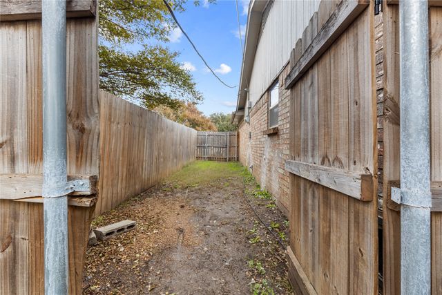 1245 N Knowles Drive, Saginaw, TX 76179